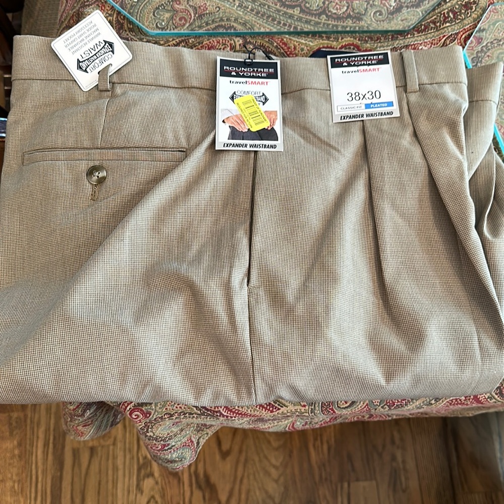 New with tags classic fit Roundtree and Yorke micro plaid men’s  pants 38wx30l